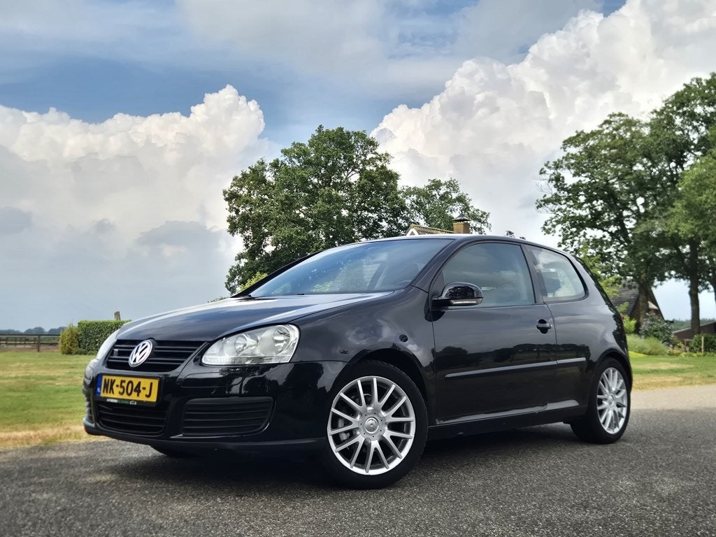 Volkswagen Golf 1.6 FSI Sportline (bj 2004), 15 km/l, Gebruikt, 4 cilinders, Zwart