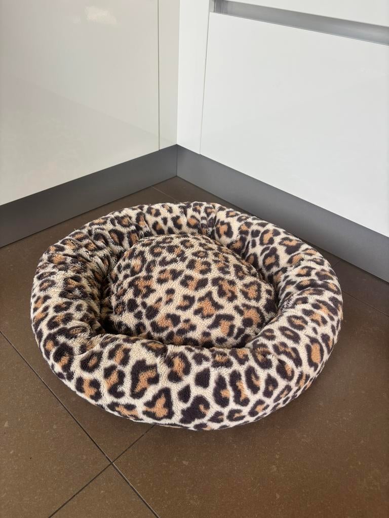 Luipaard dierenbed donut | kattenmand hondenmand GEBRUIKT, Dieren en Toebehoren, Ophalen of Verzenden
