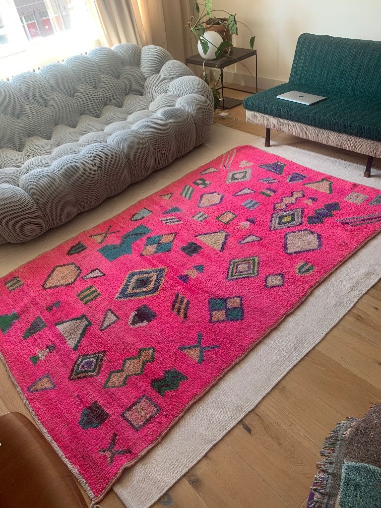Marrokaans berber/boujaad vloerkleed roze, Huis en Inrichting, Stoffering | Tapijten en Kleden, Ophalen, Gebruikt, 150 tot 200 cm