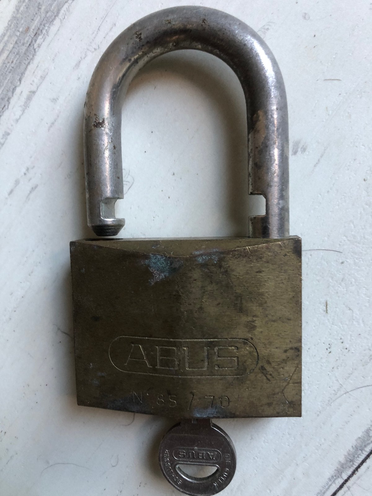 Groot gebruikt, maar perfect werkend Abus hangslot !, Ophalen of Verzenden, Gebruikt, Overige typen