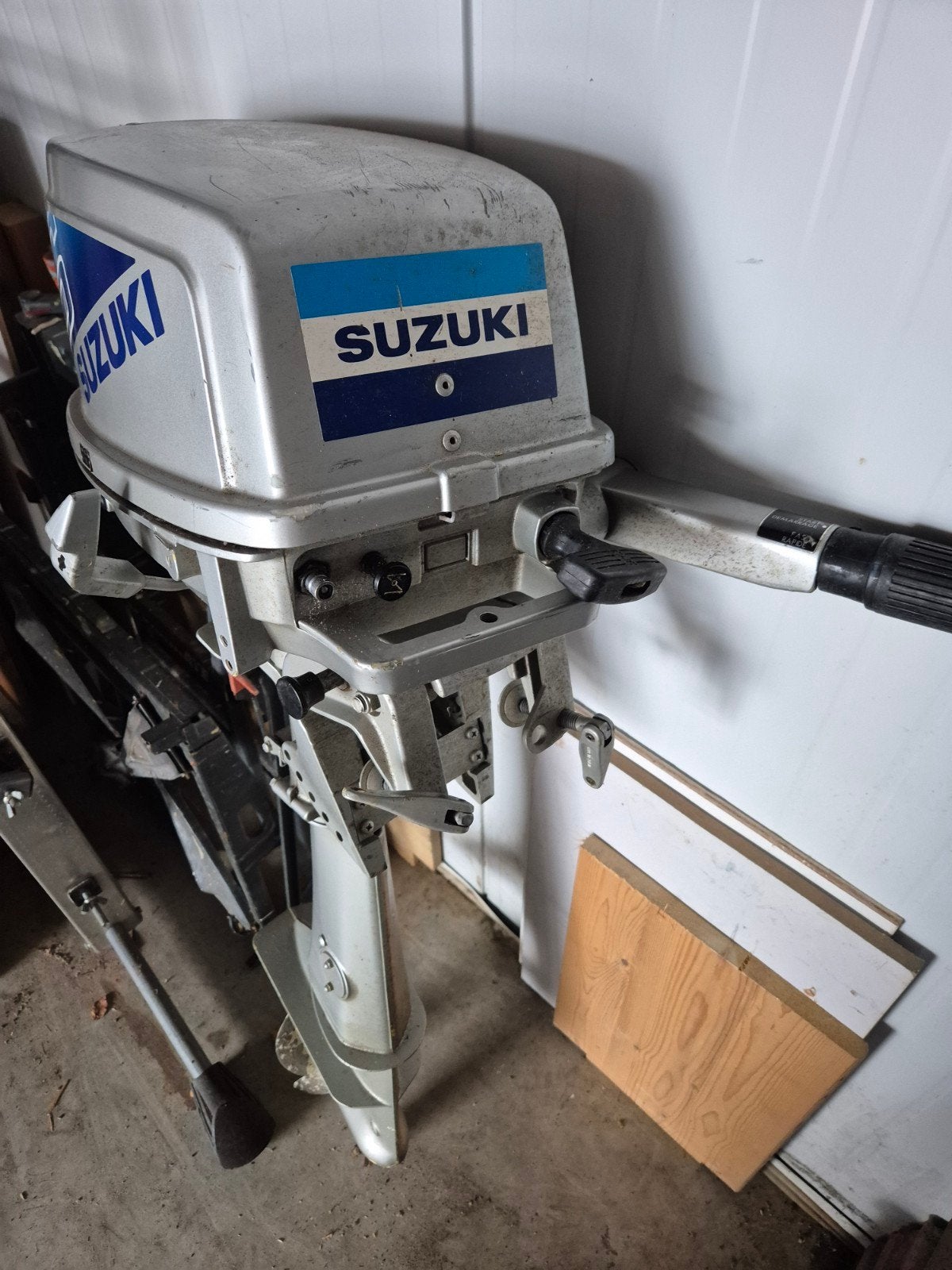 Suzuki 6 pk buitenboordmotor met brandstoftank, Ophalen, Gebruikt, 5 tot 10 pk, Buitenboordmotor
