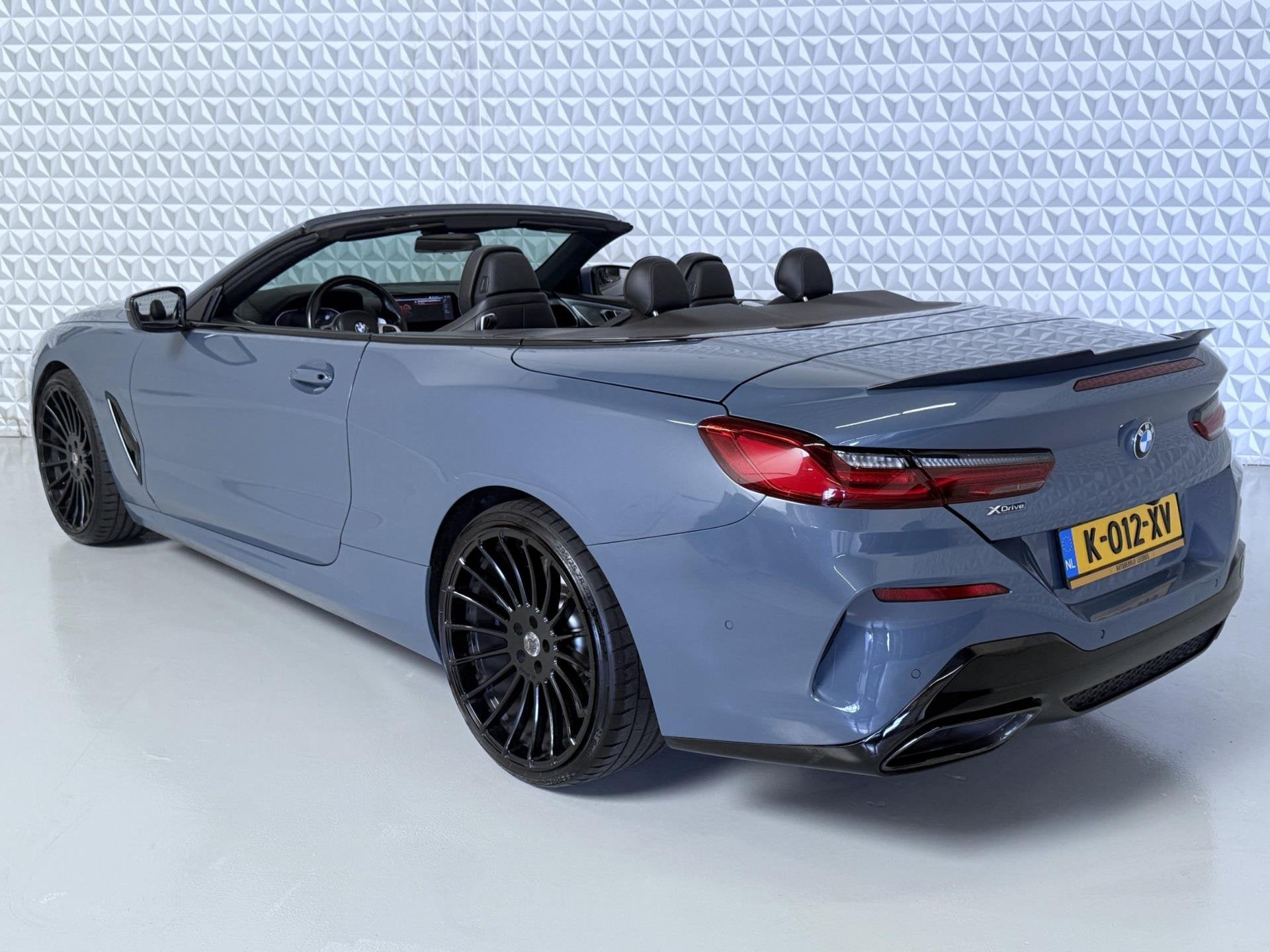 BMW 8-serie 840i xDrive High Executive / INDIVIDUAL (2019), Auto's, Gebruikt, Cabriolet, Leder, Vierwielaandrijving