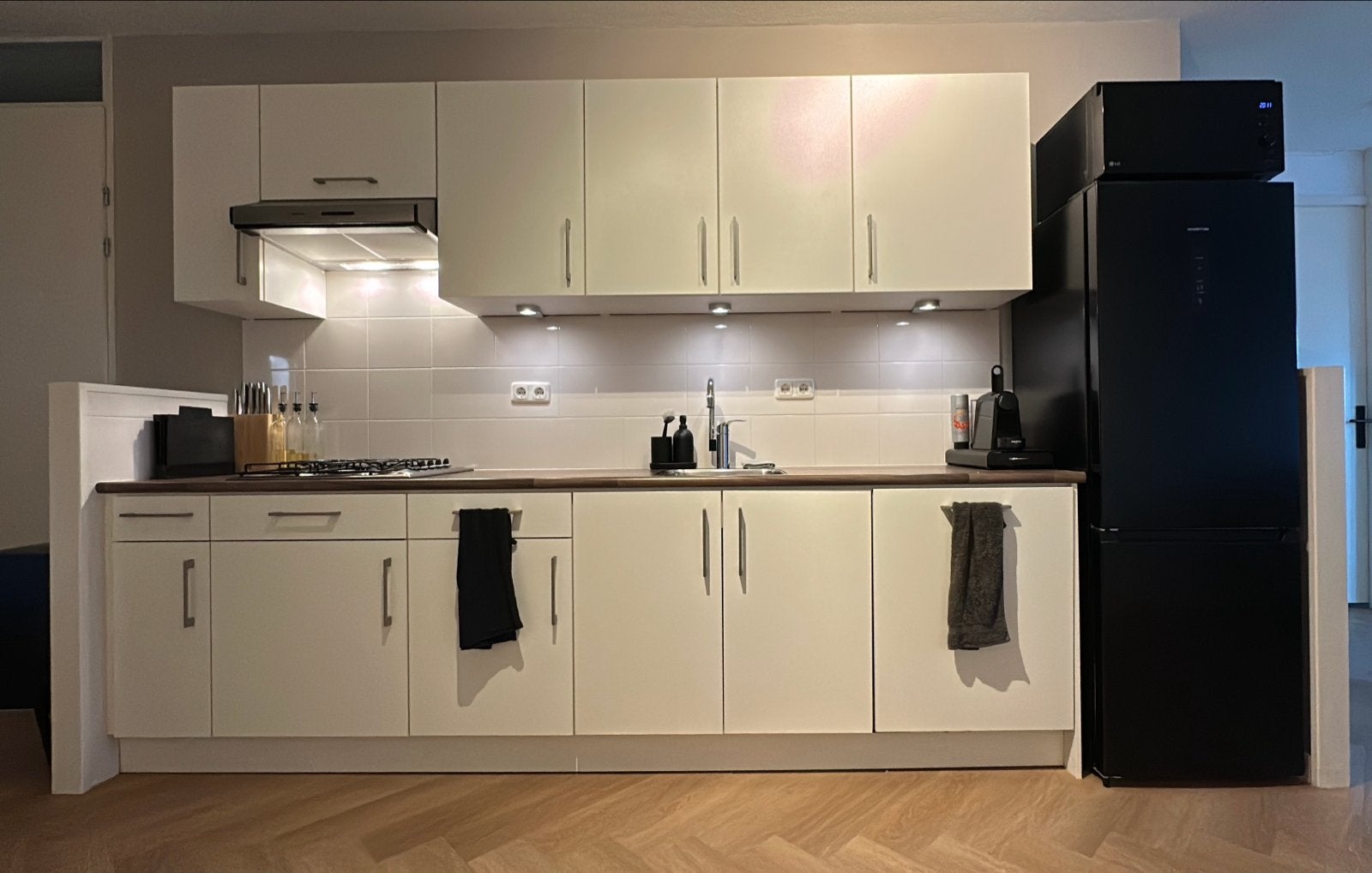 Keuken, Huis en Inrichting, Keuken | Complete keukens, Gebruikt, Enkelwandige keuken, Wit, Hout, Ophalen