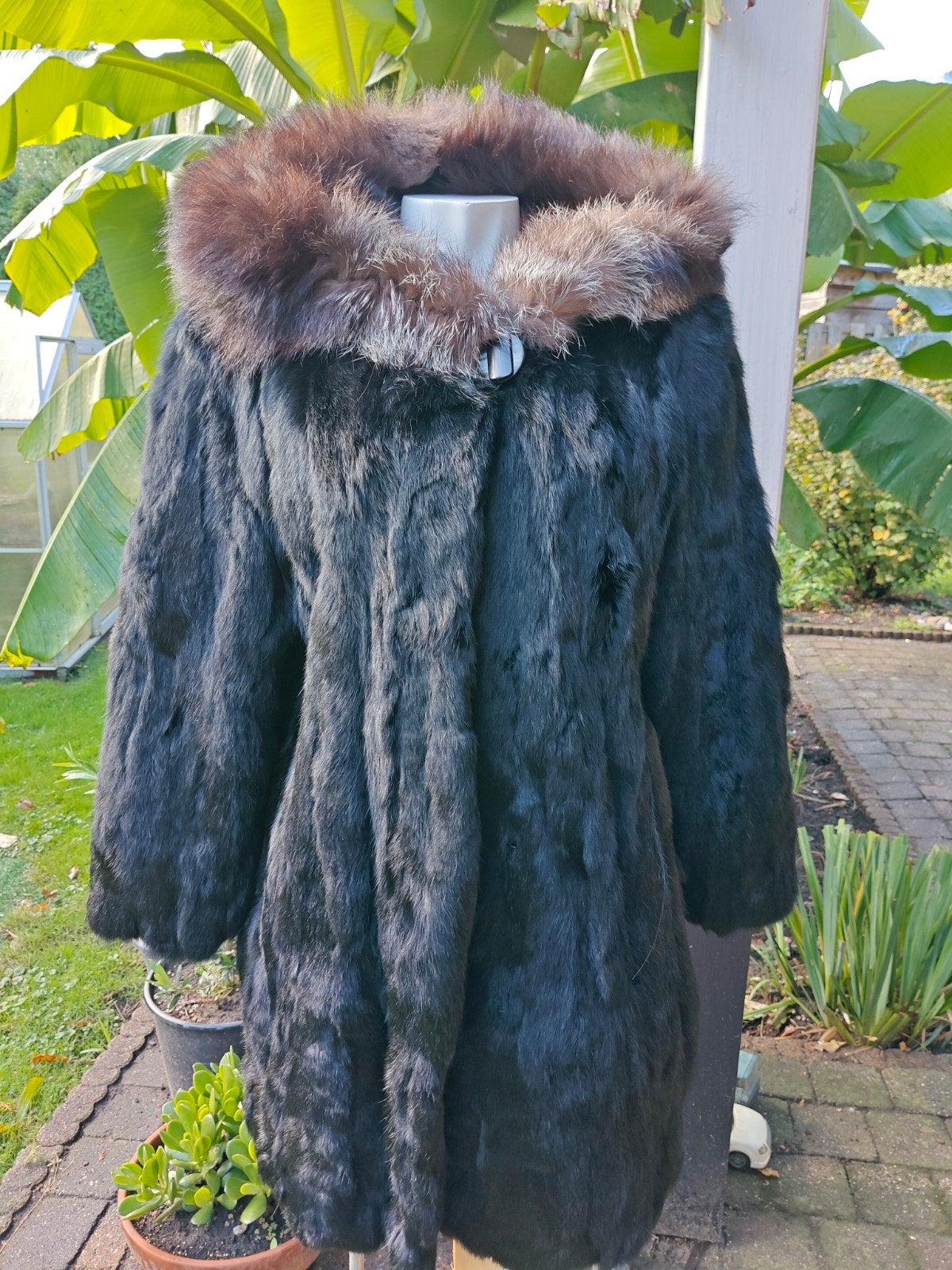 Vintage !! Zwarte Nertsen Bontjas en Zilvervos- bont kraag, Kleding | Dames, Ophalen of Verzenden, Gedragen, Maat 42/44 (L), Zwart