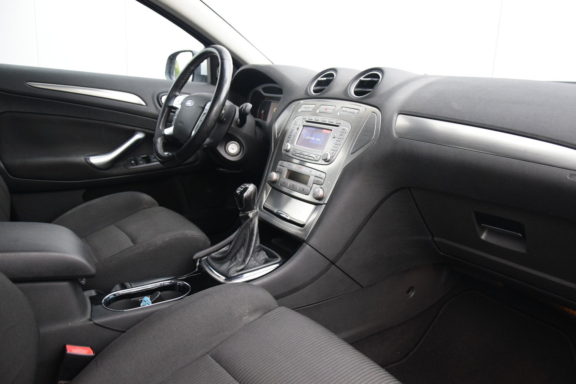 Ford Mondeo Wagon 2.0-16V Limited Navi Ecc Cruise Pdc Trekha, Auto's, Ford, Stof, Gebruikt, Mondeo, Origineel Nederlands
