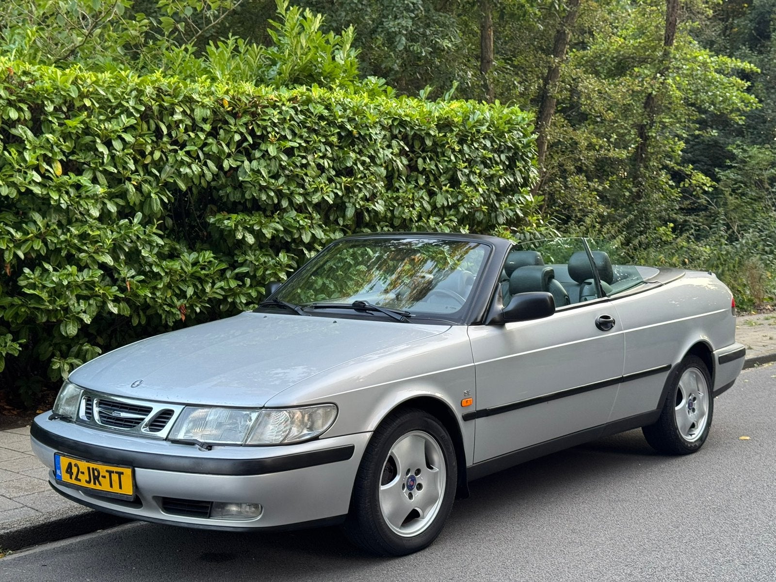 Saab 9-3 2.3 I Cabrio AUT 1998 Grijs, 1370 kg, 4 cilinders, 4 stoelen, 10 km/l