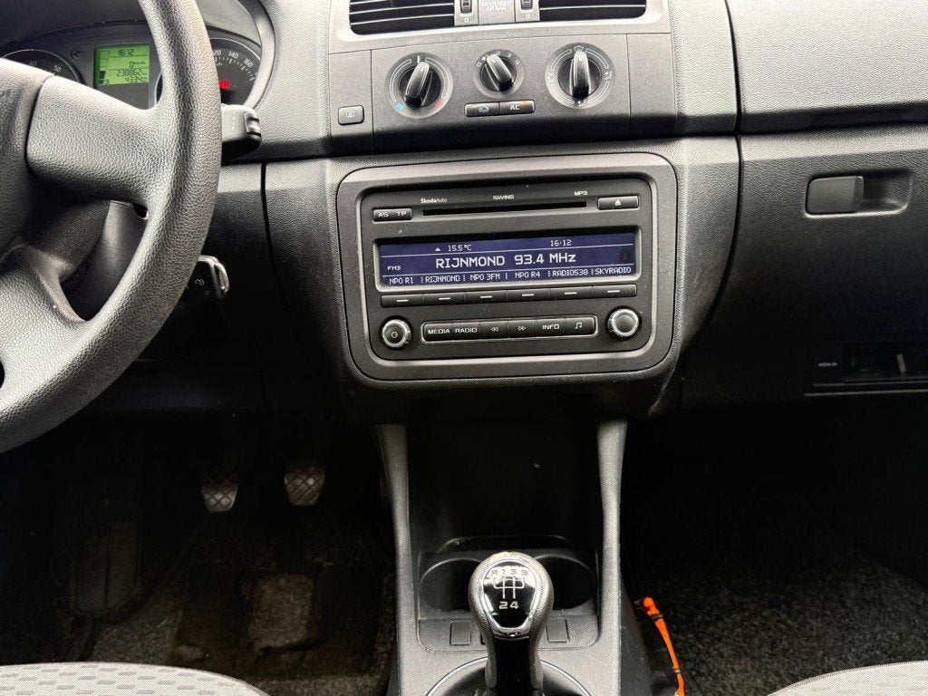 Skoda ROOMSTER 1.2 TSI Ambition AIRCO 2de eig LMV PDC TREKHA, Voorwielaandrijving, Euro 5, 86 pk, Gebruikt