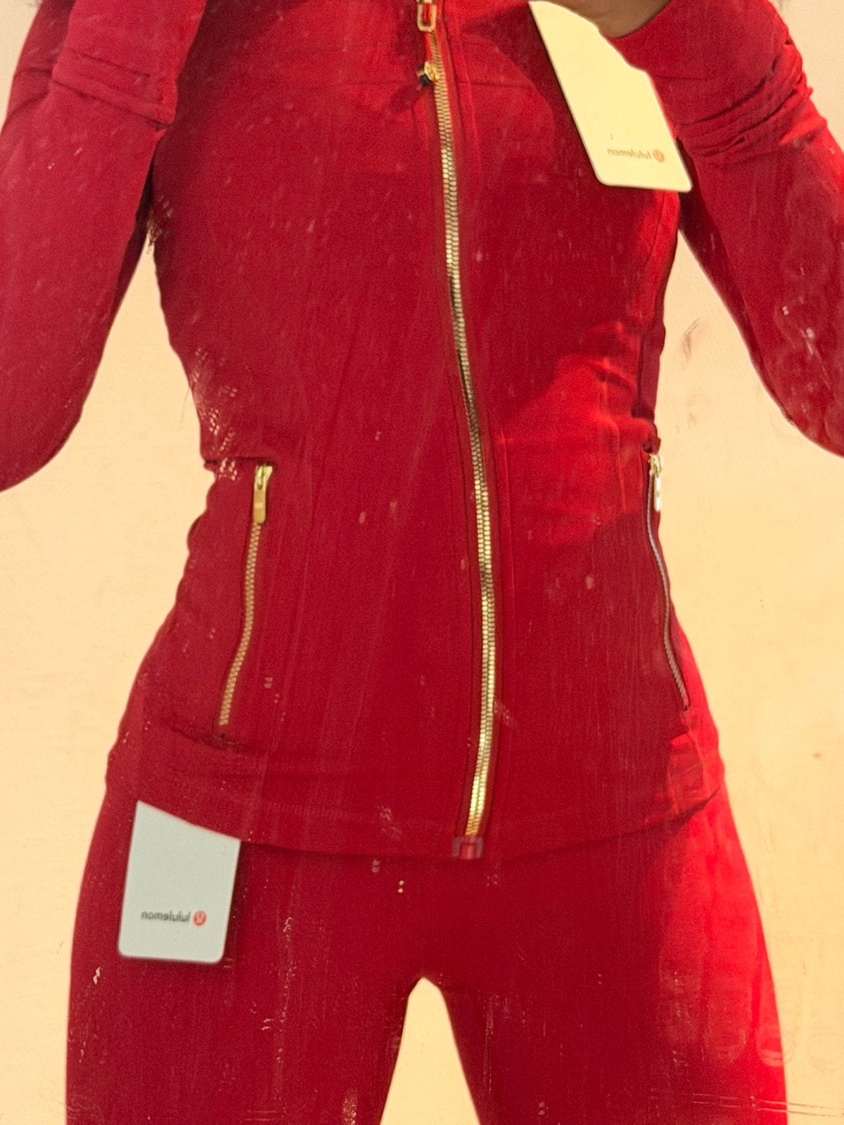 Lululemon Red with Golden Zipper, Nieuw, Ophalen of Verzenden, Maat 36 (S), Rood