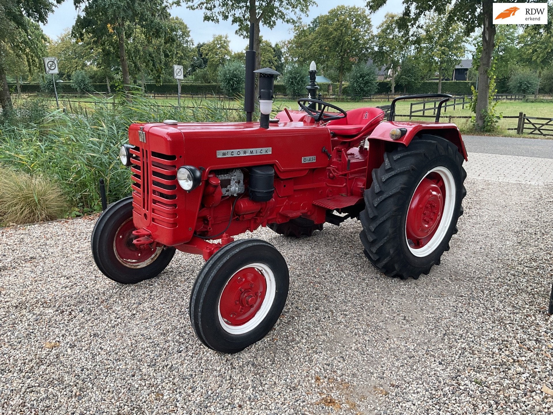 Mc Cormick D-439 ,erg leuk en goed rijdend. Goed in de lak!, Gebruikt, Overige carrosserieën, Overige brandstoffen, Bedrijf