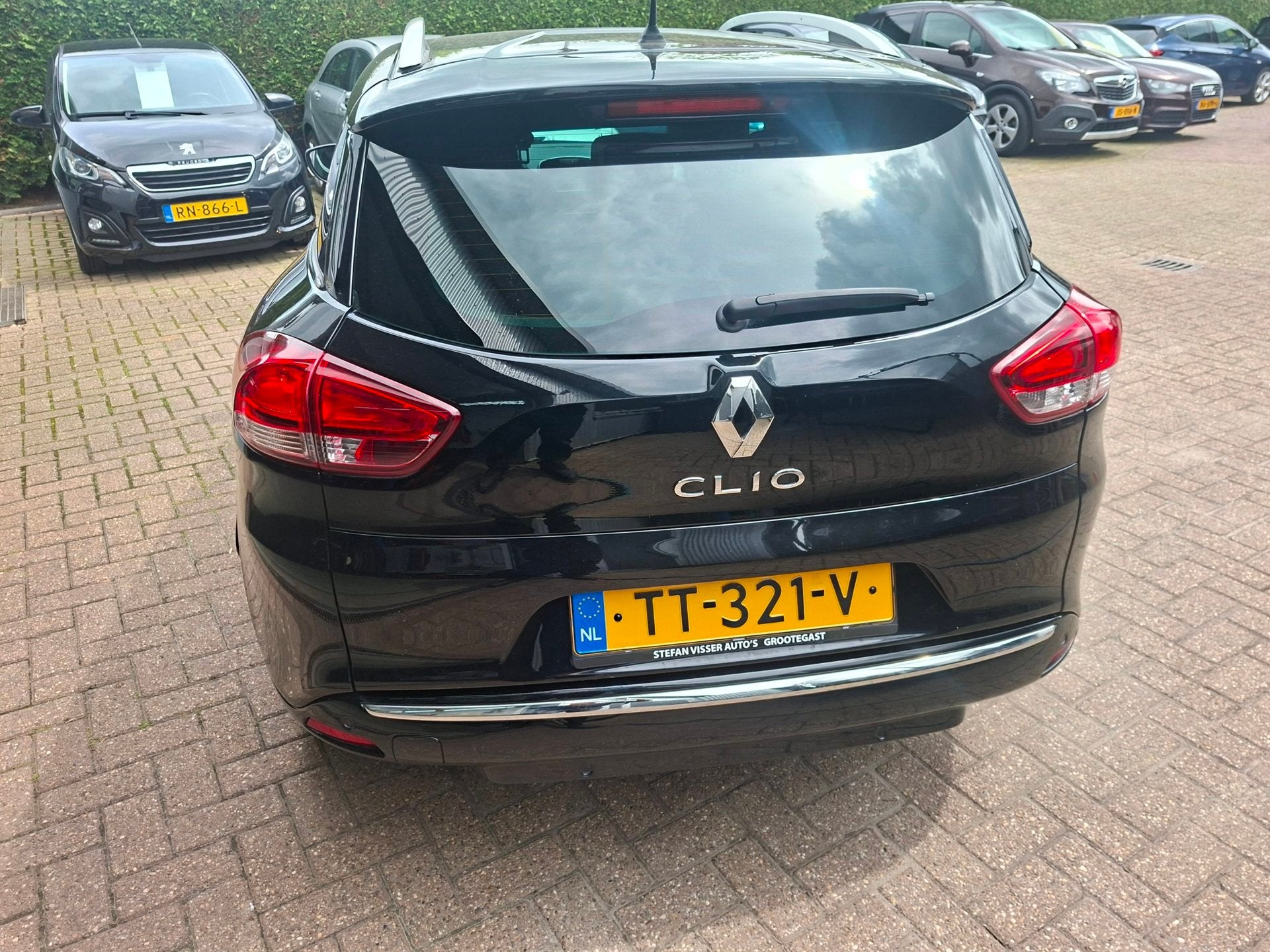 Foto 23 van Renault Clio 0.9 TCe Limited PDC Navi Airco Cruise Isofix