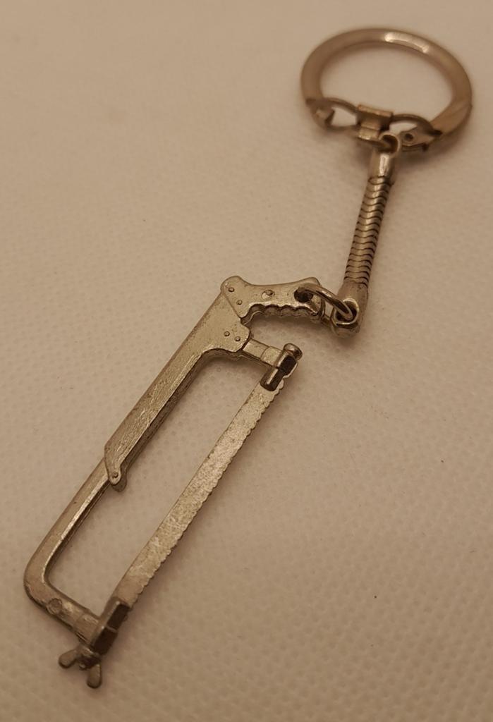 Mini ijzerzaag sleutelhanger, Ophalen of Verzenden