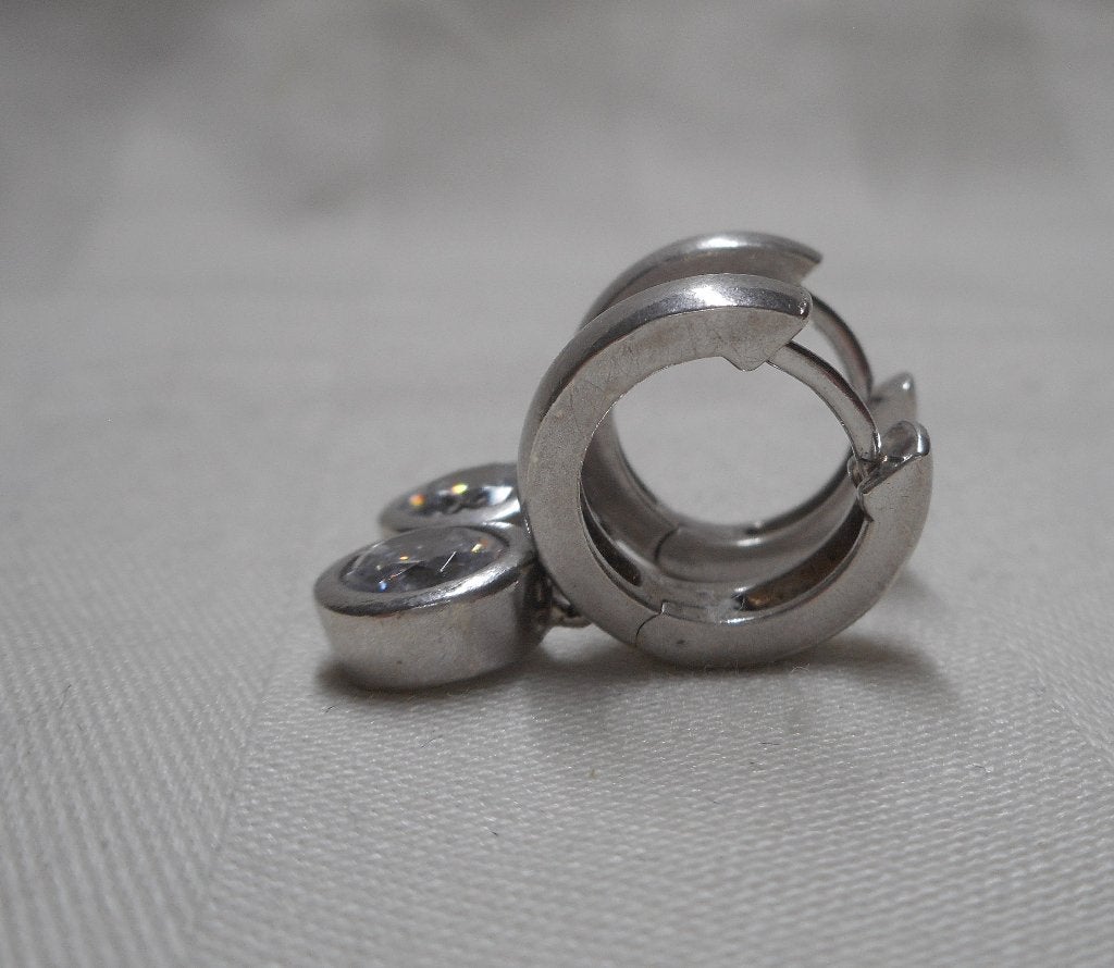 Zilveren oorbellen met mooie heldere stenen nr.115, Hangers, Verzenden, Zo goed als nieuw, Zilver