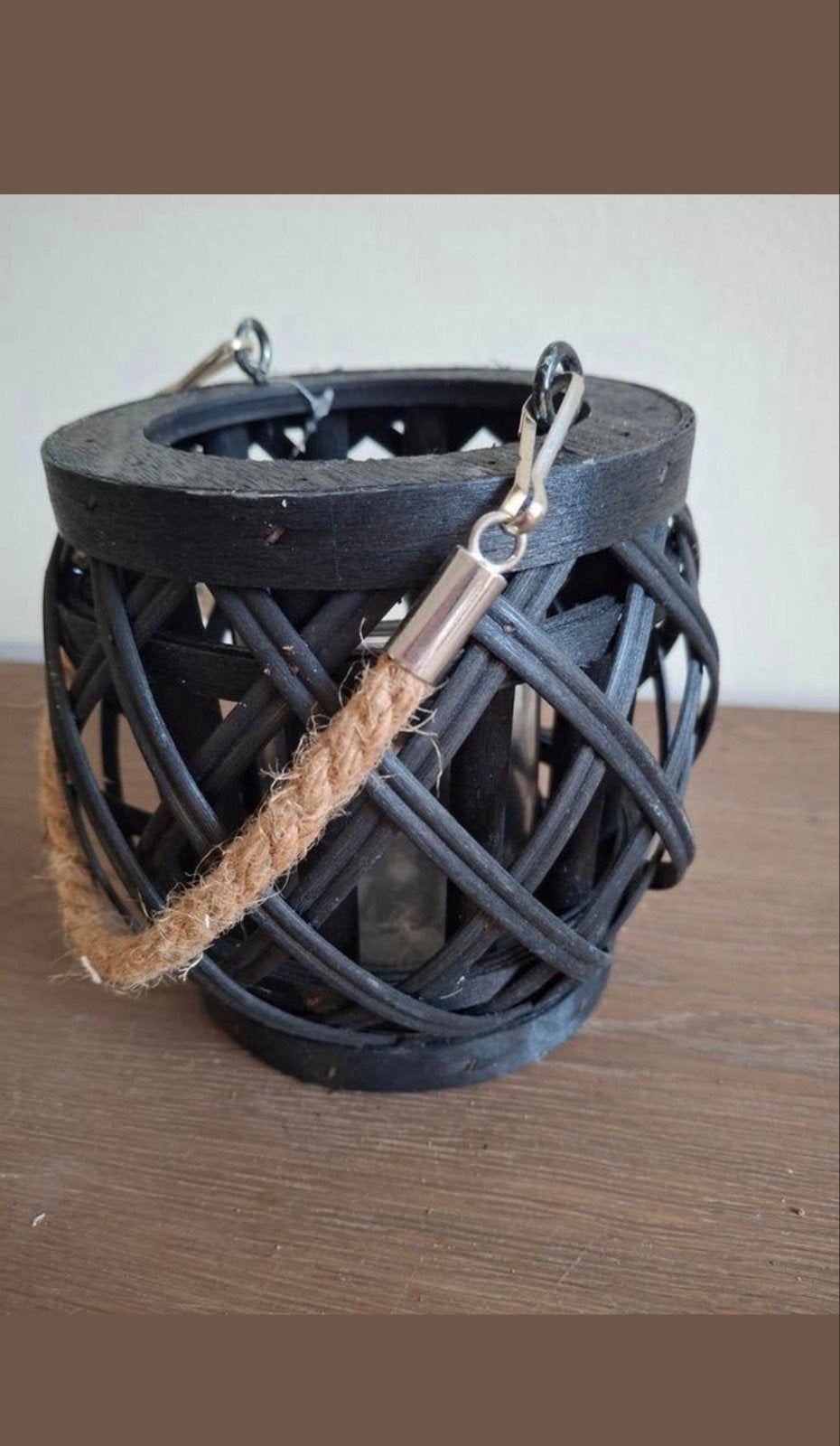 Windlicht countryfieldzwart riet Nieuw !, Huis en Inrichting, Woonaccessoires | Kandelaars en Kaarsen, Overige materialen, Zwart
