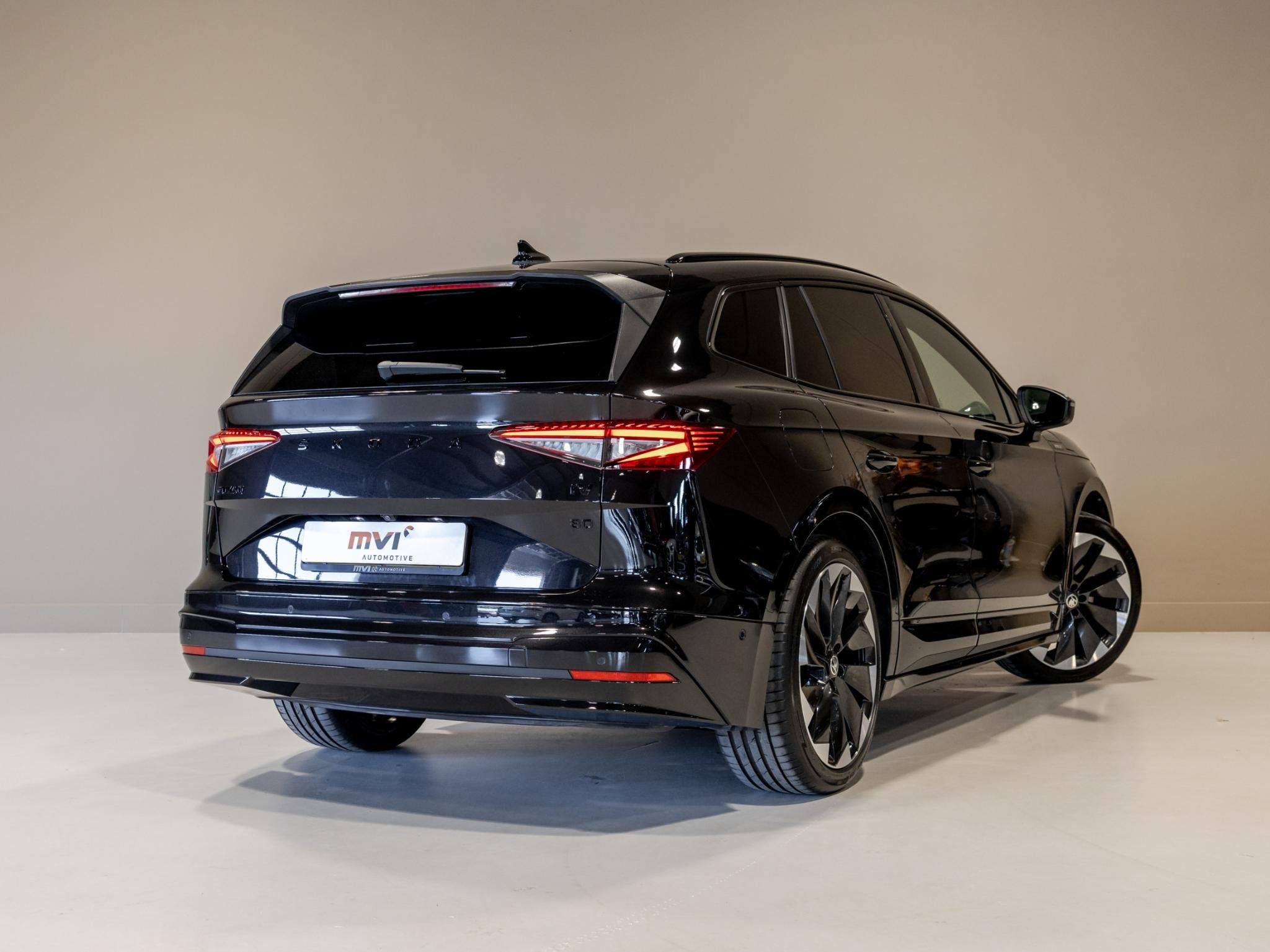 Skoda Enyaq iV 80 Sportline SOH 93% 204pk / Panoramadak / Ac, Auto's, Automaat, Achterwielaandrijving, Gebruikt, Zwart