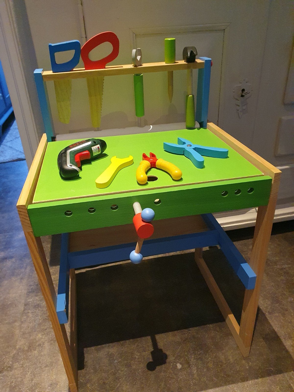Leuke houten speelgoed werkbank in zeer goede staat, Ophalen, Zo goed als nieuw
