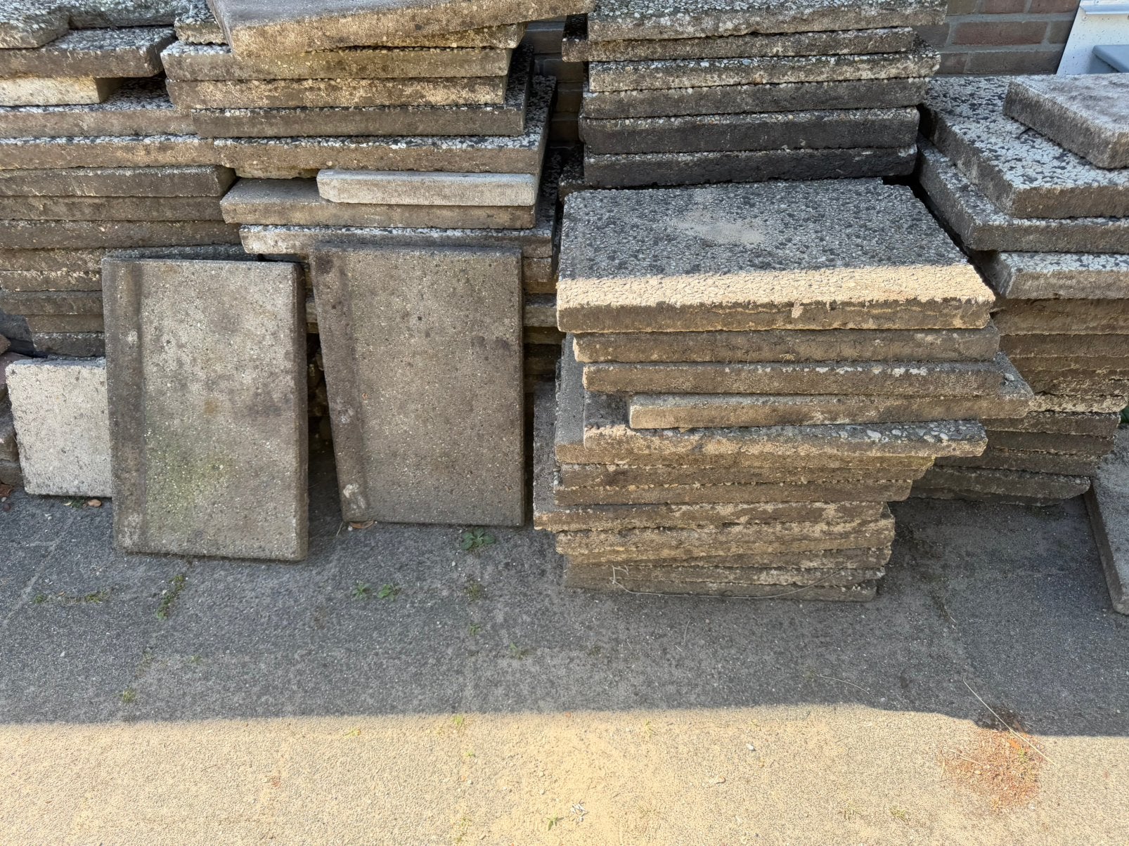 Gratis tegels, Tuin en Terras, Tegels en Klinkers, Ophalen, Gebruikt, 10 m² of meer, Beton