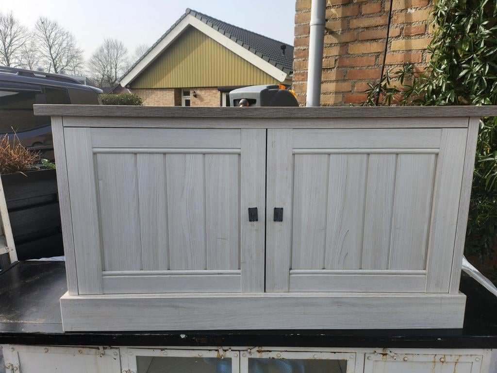 Mooi kastje met twee deuren en plank, Huis en Inrichting, Kasten | Overige, Ophalen, Gebruikt