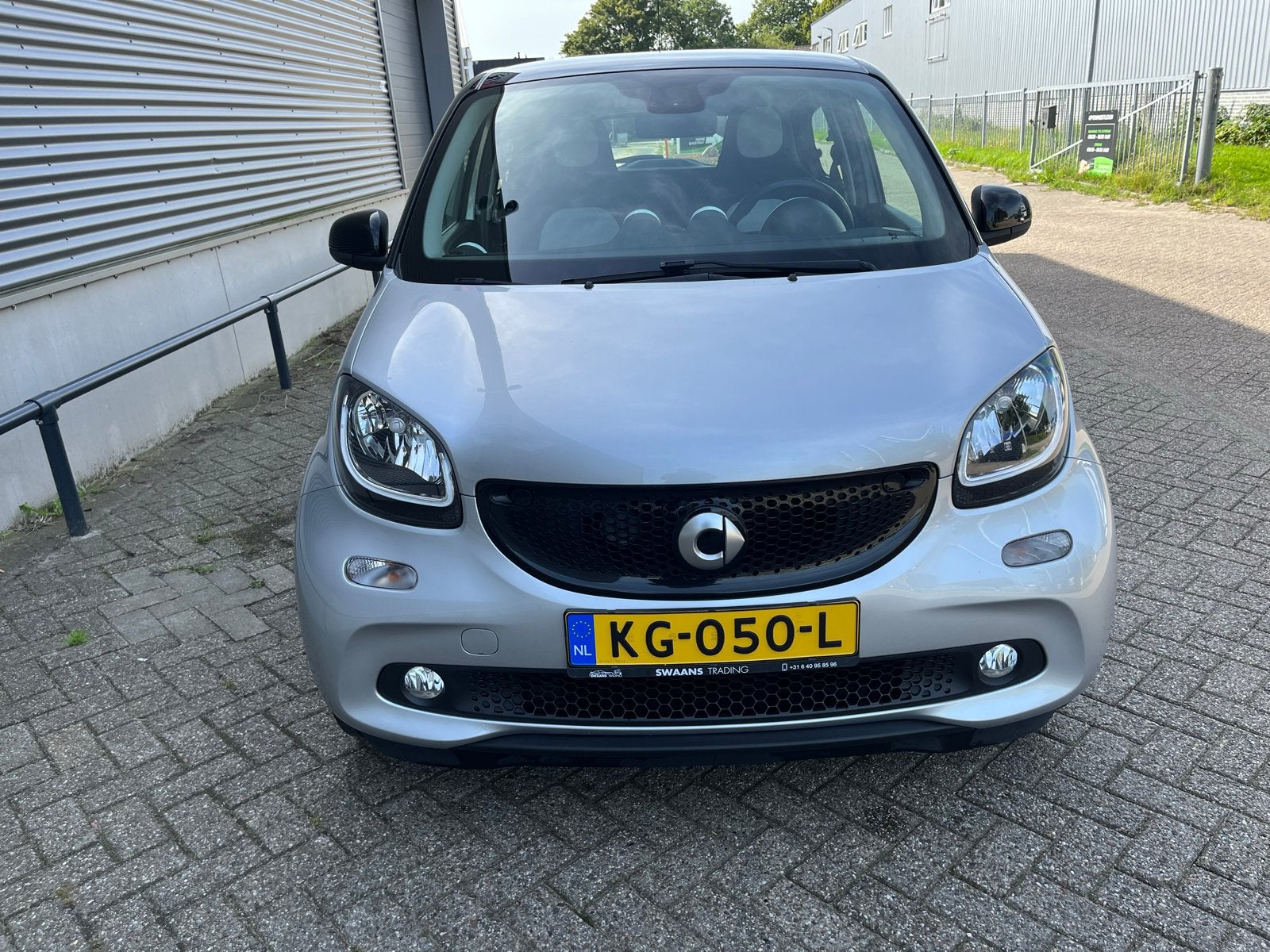 Foto 16 van Smart ForFour 1.0 52KW 2016 Grijs