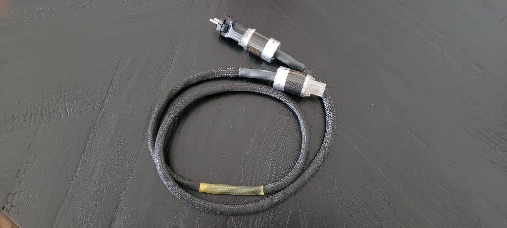 Bybee Crystal Series AC powercord, Audio, Tv en Foto, Audiokabels en Televisiekabels, Ophalen of Verzenden, Gebruikt, Minder dan 2 meter