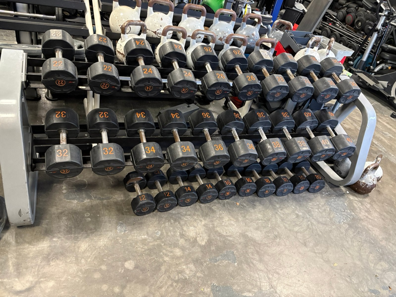 Lifemaxx dumbbells 12-40 kg gewichten incl precor rek, Sport en Fitness, Ophalen, Dumbbell, Gebruikt, Lifemaxx