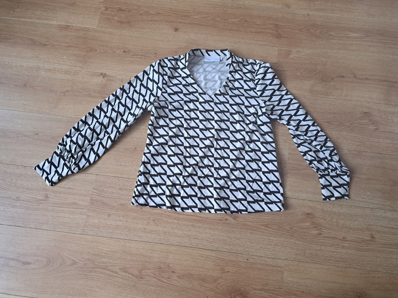 Helena Hart travelstof blouse, Ophalen of Verzenden, Zo goed als nieuw, Maat 38/40 (M), Zwart