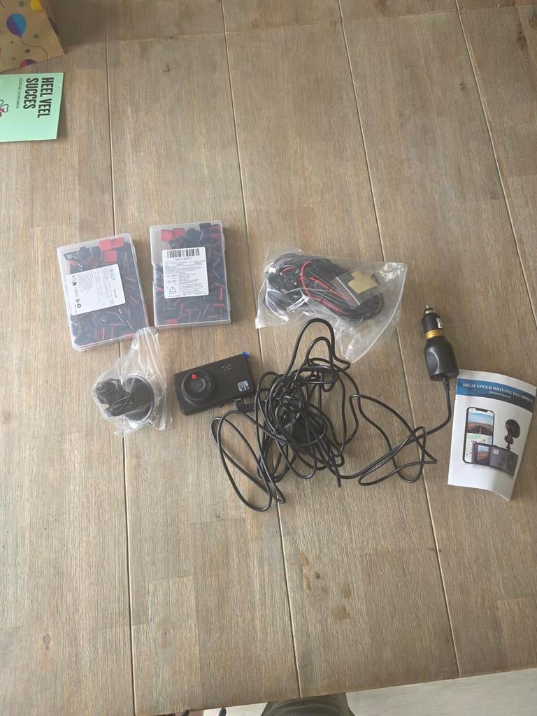 Nieuwe Dashcam 4K met alle accessoires en kabelclips, Ophalen of Verzenden, Nieuw