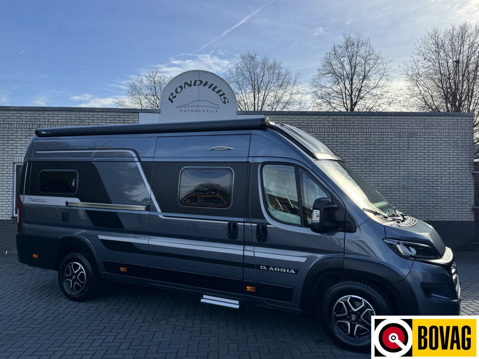 Adria Twin Supreme 640 SGX 180 pk AUTOMAAT 9-Traps Euro6 Fia, Automaat, Buscamper of Camperbus, Ringverwarming, Verwarmde buitenspiegels