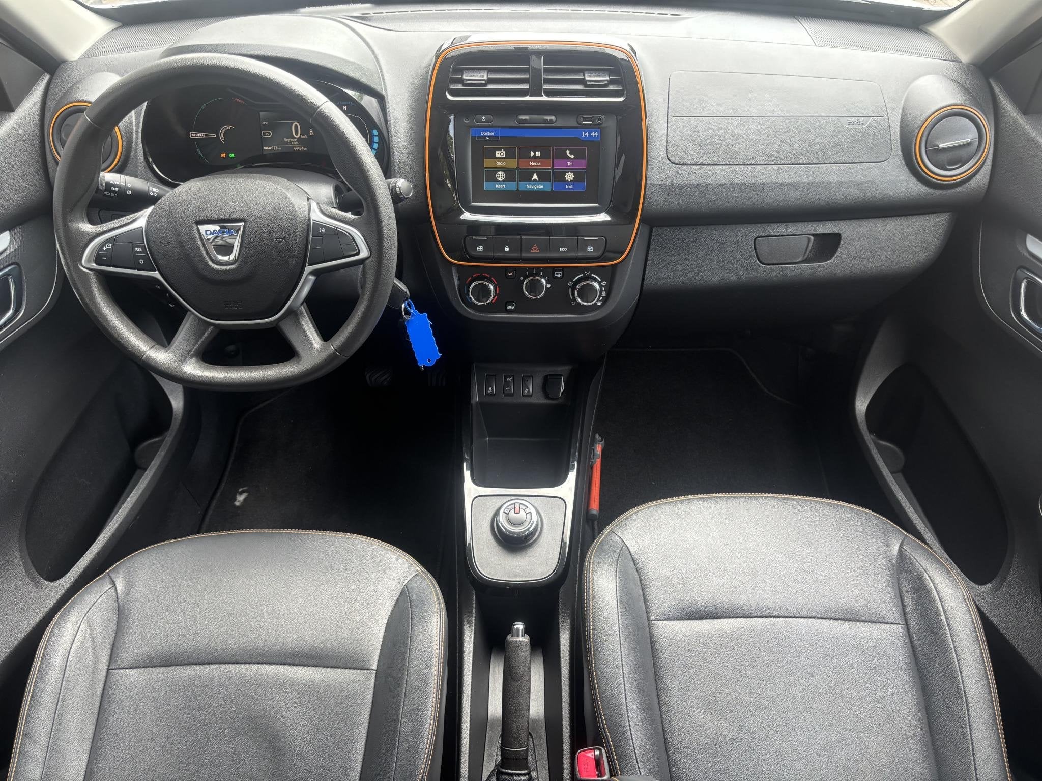 Dacia Spring Comfort Plus 27 kWh / 1e Eigenaar / Dealer Onde, Auto's, Gebruikt, Leder en Stof, Zilver of Grijs, Te koop