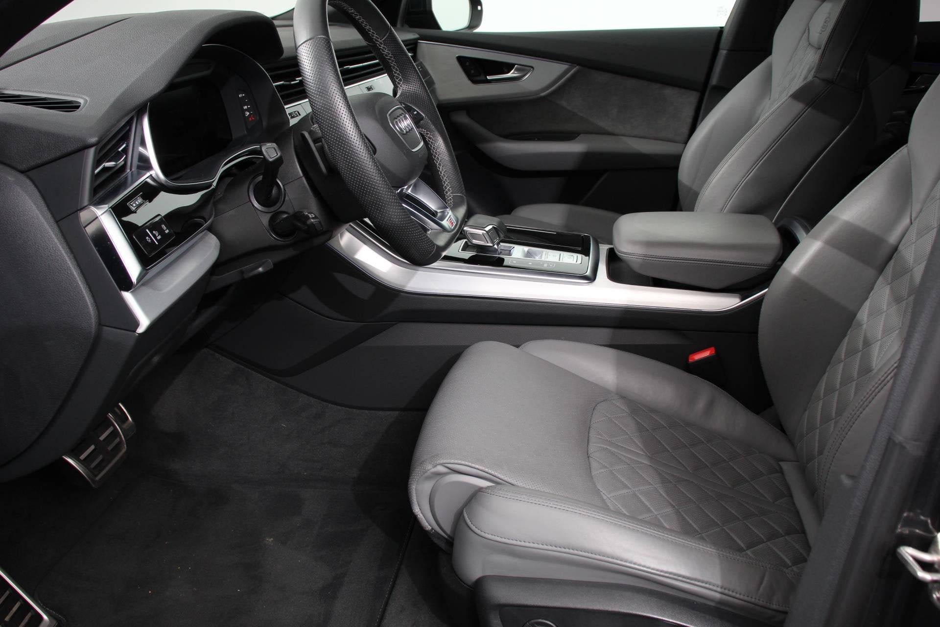 Audi Q8 55 TFSI e PHEV quattro Pro Line S-Line 3* S-Line Led, Auto's, Automaat, Automatische klimaatregeling, Gebruikt, Euro 6