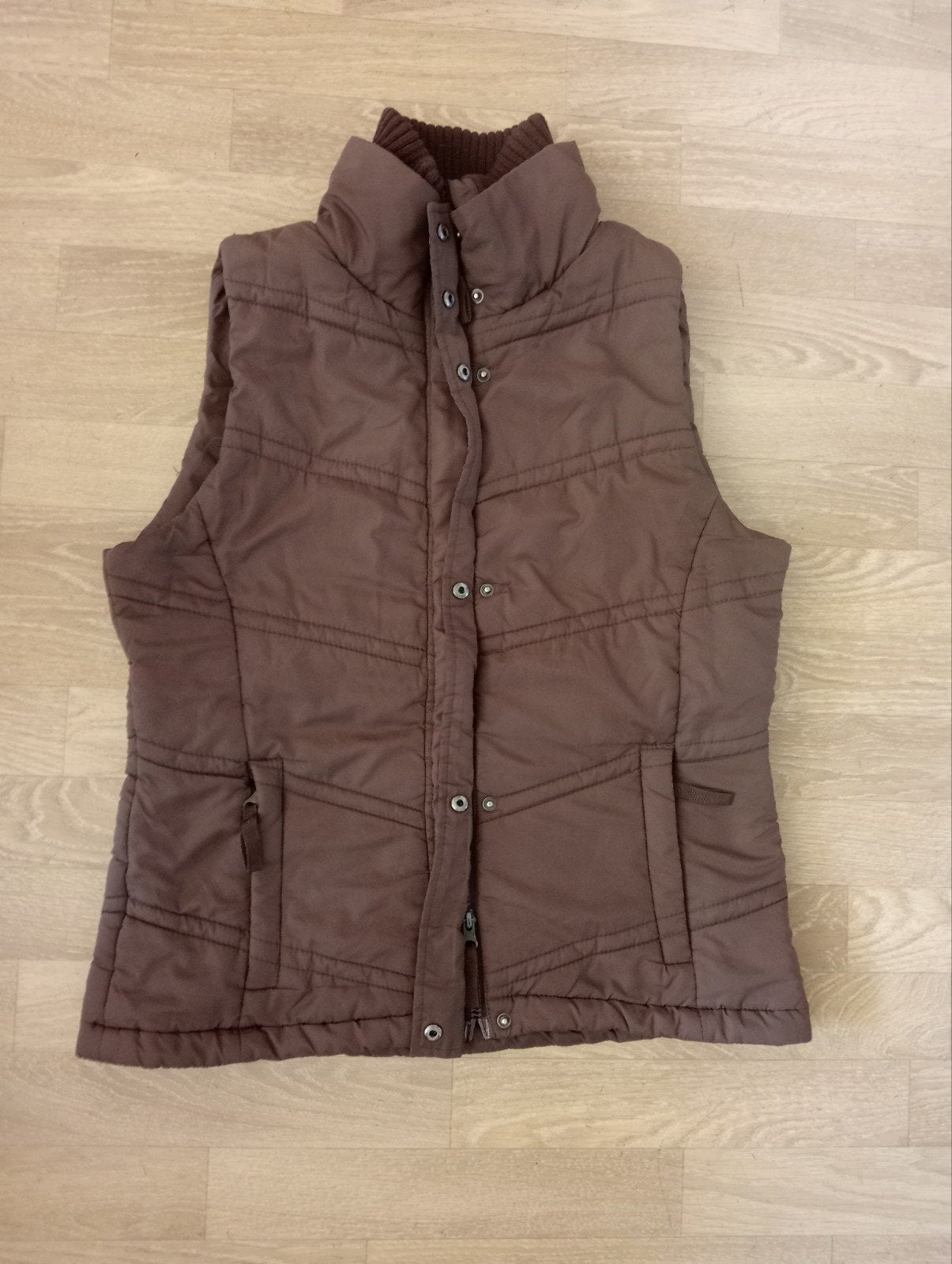 Zeer nette bruine bodywarmer mt m, Ophalen of Verzenden, Zo goed als nieuw, Dressuur