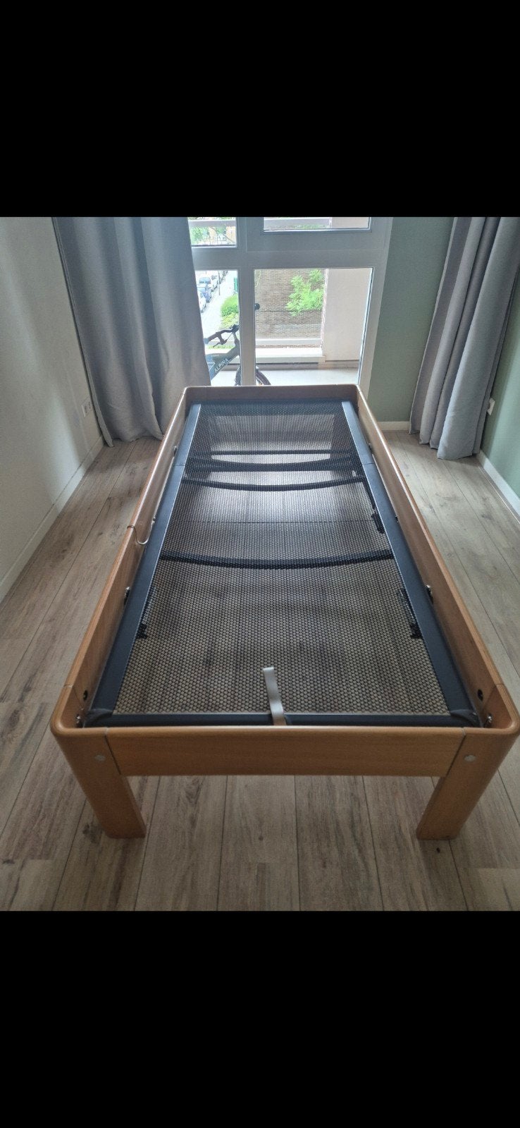 Seniorenbed met hoge instap en verstelbare bodem, Ophalen, 90 cm, Eenpersoons, Bruin