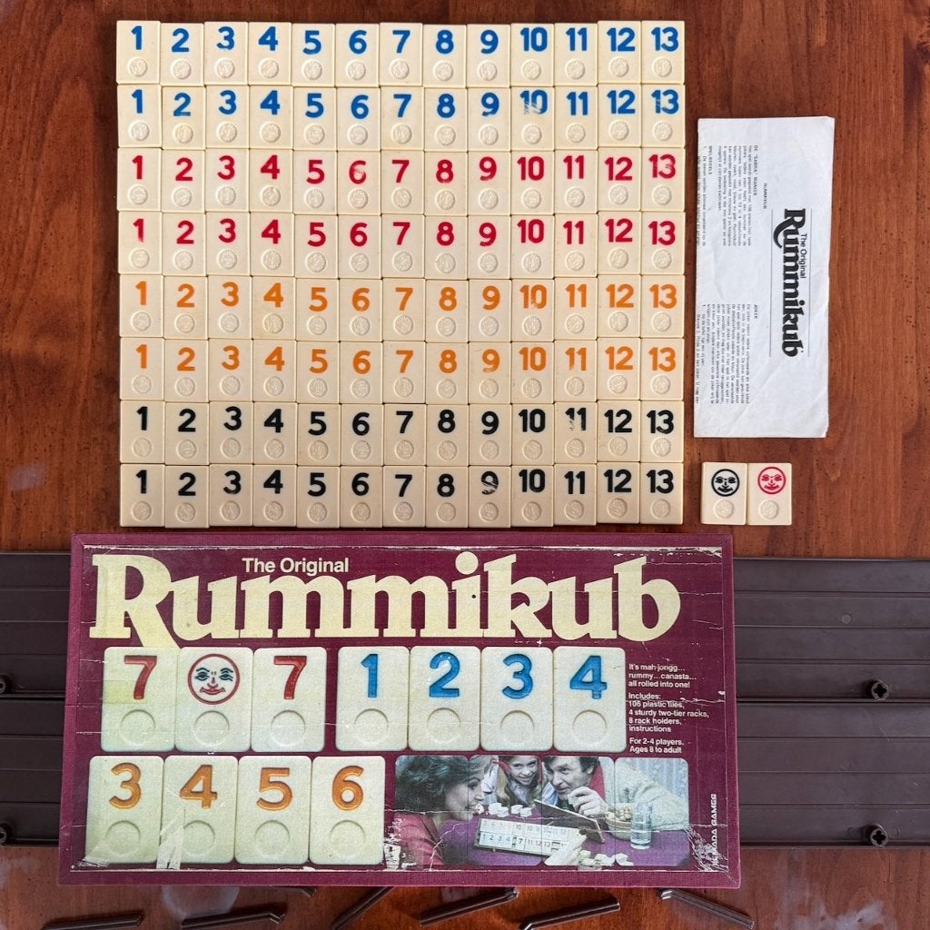 Sint: Rummikub - Zeer oude versie - Compleet - Mooie doos!, Een of twee spelers, Ophalen of Verzenden, Gebruikt, Goliath