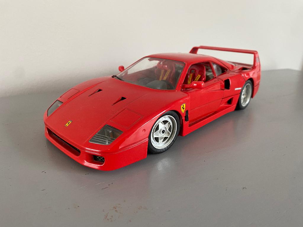 Bburago Ferrari F40 1987 serie 1/18, Ophalen of Verzenden, Zo goed als nieuw, Auto, Bburago