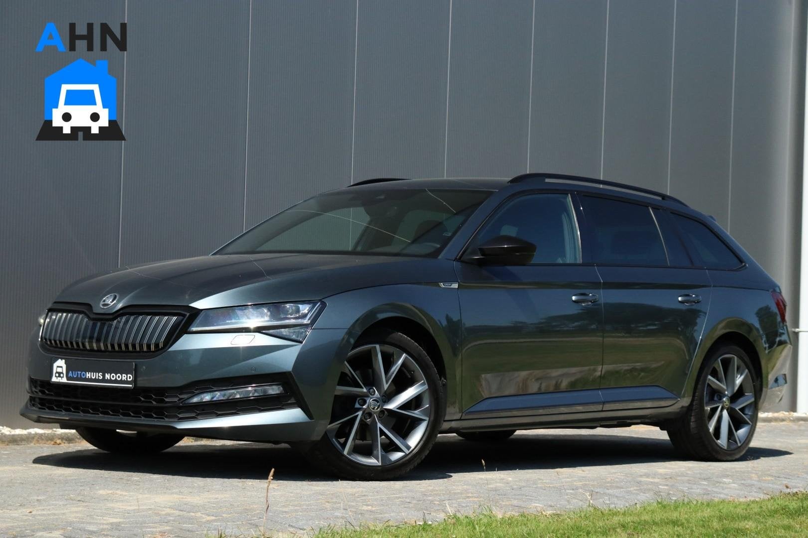 Skoda Superb Combi iV / 218 PK / DSG / Vol Opties! / Sportli, Auto's, 4 cilinders, 218 pk, Hybride Elektrisch/Benzine, 1600 kg