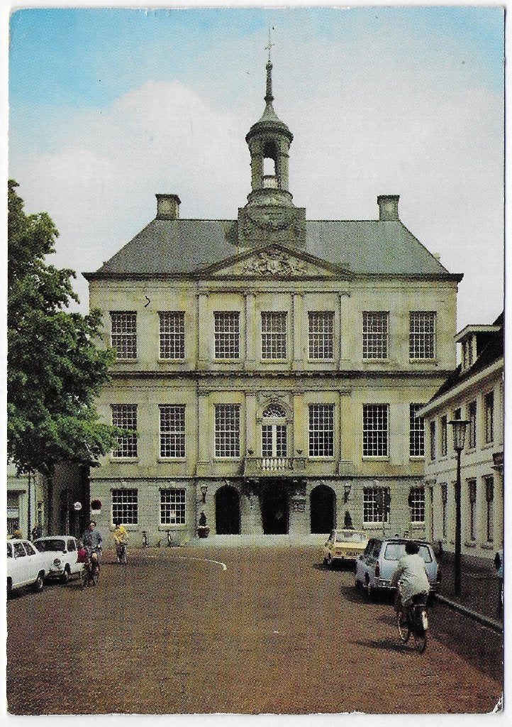Weesp - Raadhuis - gelopen Ansichtkaart (B4479), Ophalen of Verzenden, 1980 tot heden, Gelopen, Noord-Holland