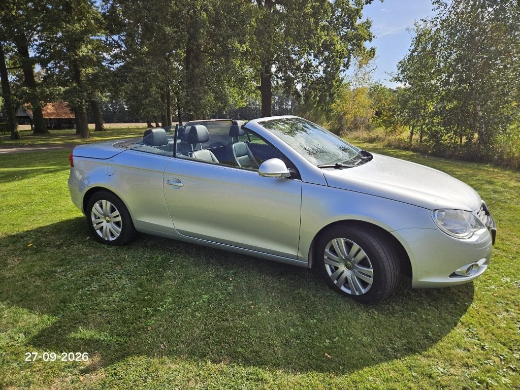 Volkswagen Eos 2.0 16V FSI 110KW 2006 Grijs Metallic, Auto's, Voorwielaandrijving, Dealer onderhouden, Zwart, 4 cilinders