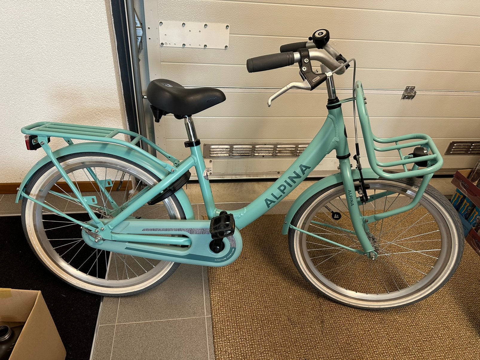 Alpina Clubb 22 inch meisjesfiets blauw- demo, Fietsen en Brommers, Ophalen, Zo goed als nieuw