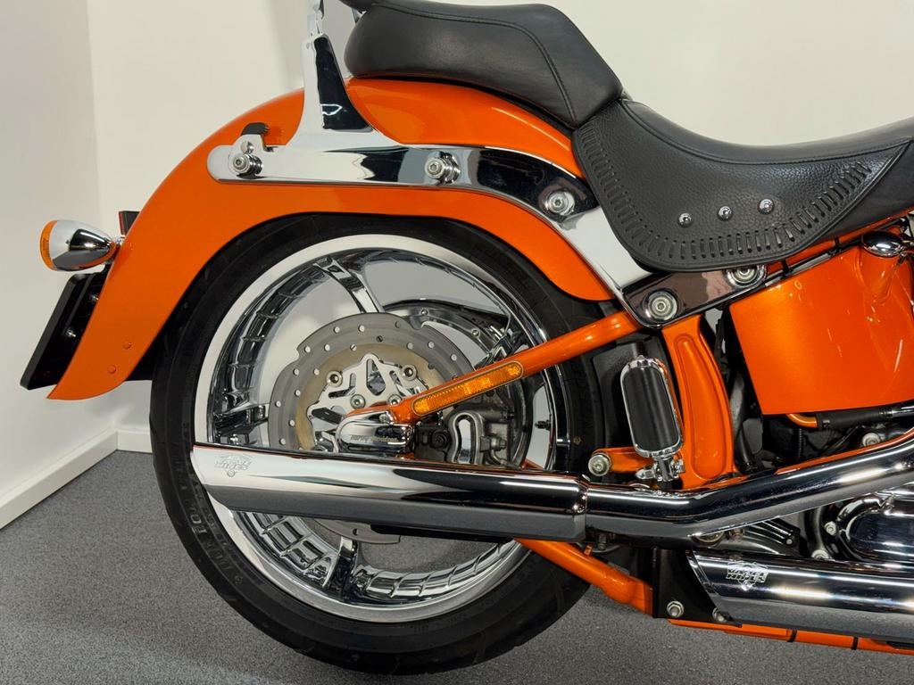 HARLEY-DAVIDSON CONVERTIBLE CVO FLSTSE SOFTAIL (bj 2010), HARLEY-DAVIDSON, Chopper, Bedrijf, Onbekend