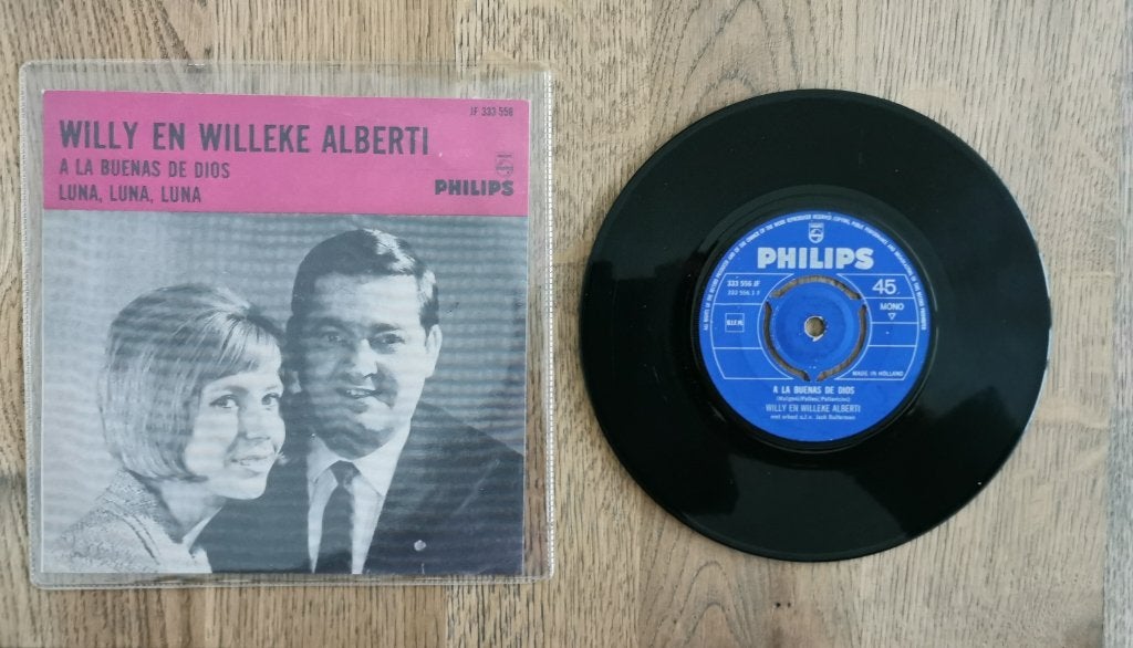 Single Willy en Willeke Alberti - A la buenas de dios, Cd's en Dvd's, Ophalen of Verzenden, Gebruikt, Nederlandstalig