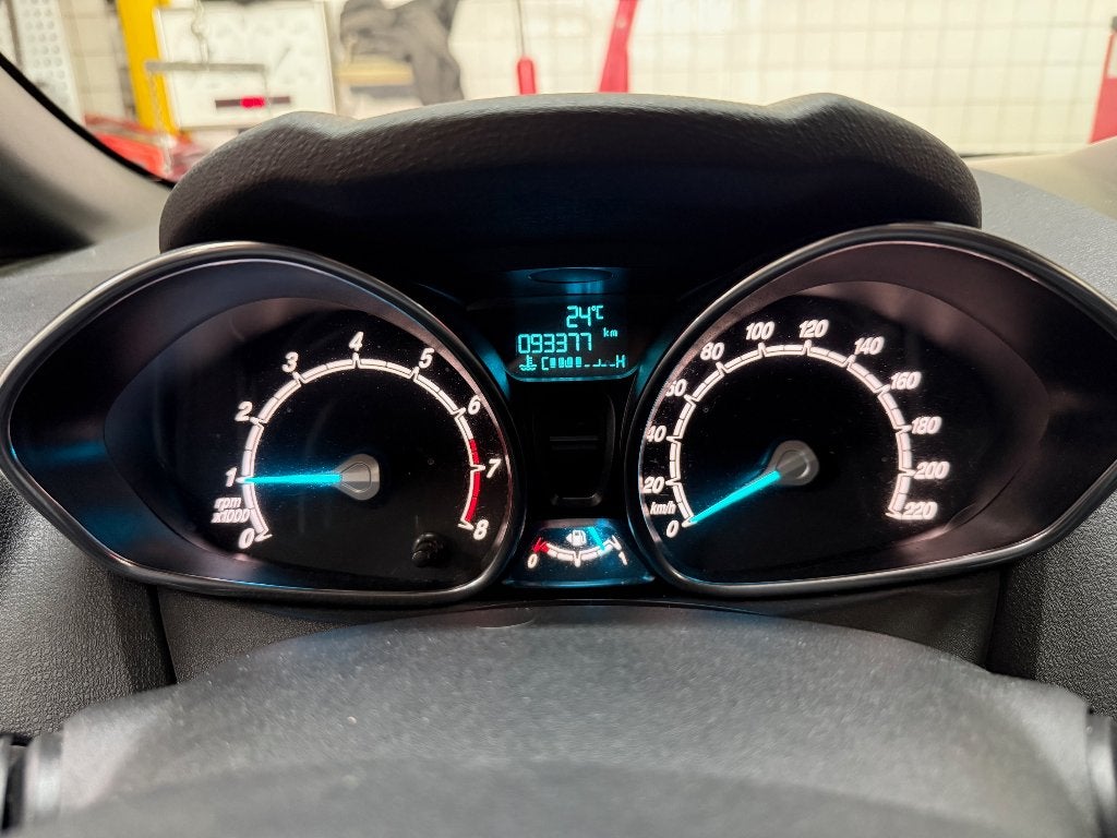 Foto 10 van Ford Fiësta 1.0 Ecoboost 100pk 5dr 2017 Blauw