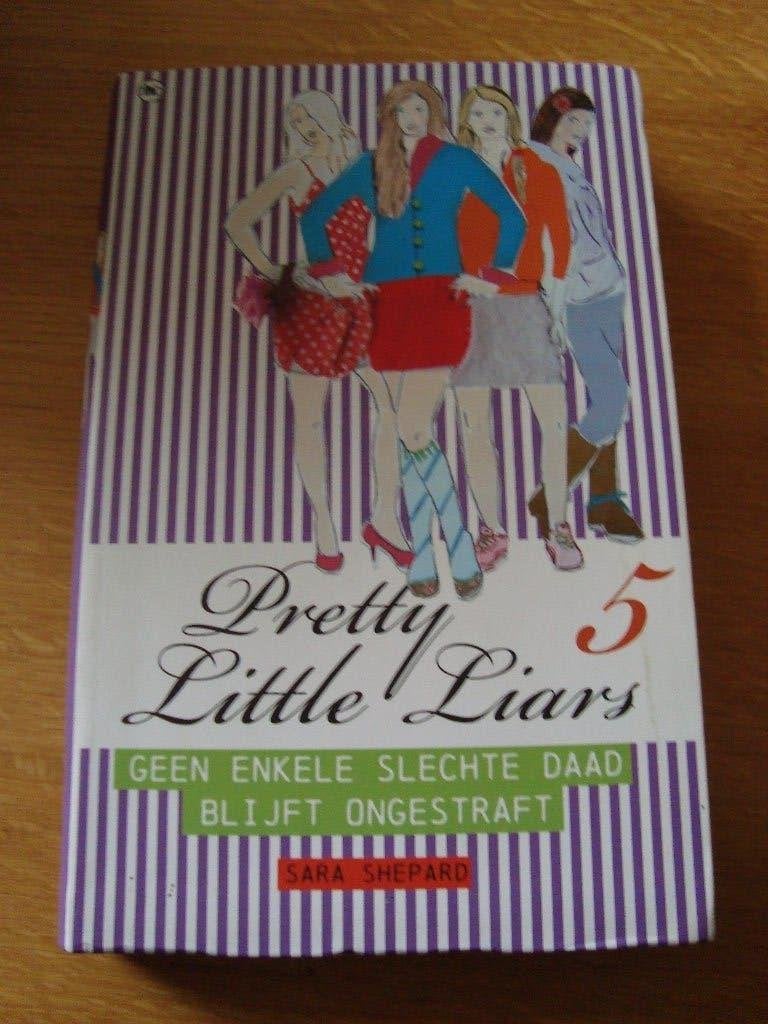 Pretty little liars 5, Ophalen of Verzenden, Zo goed als nieuw