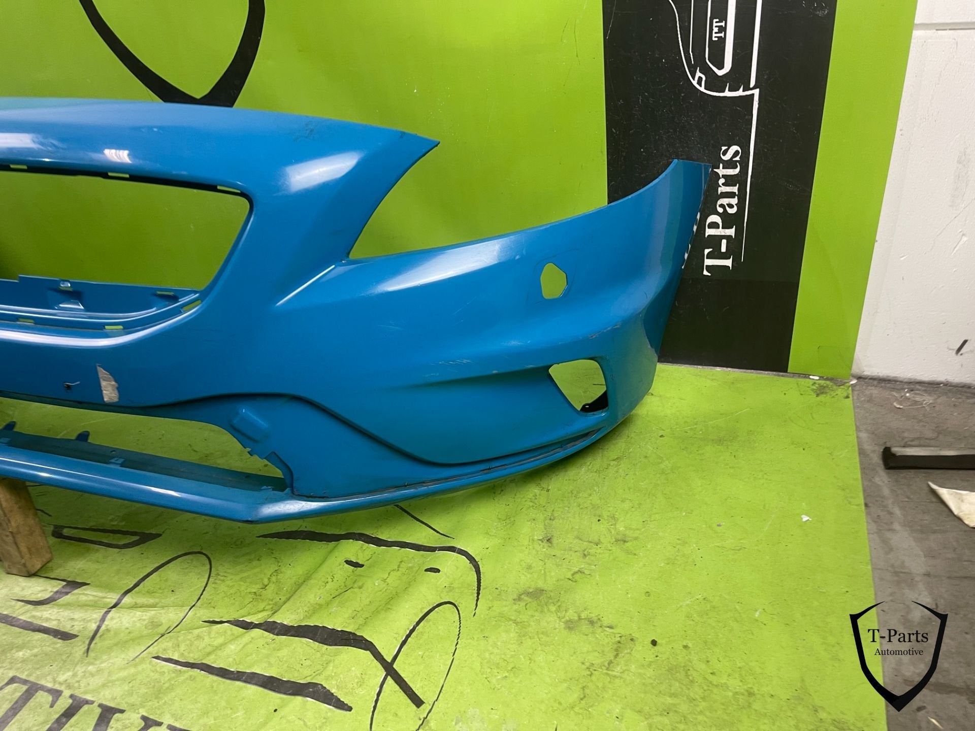 volvo v40 voorbumepr bumper R design, Info@fabrikant.eu, Ophalen of Verzenden, Volvo, Bumper