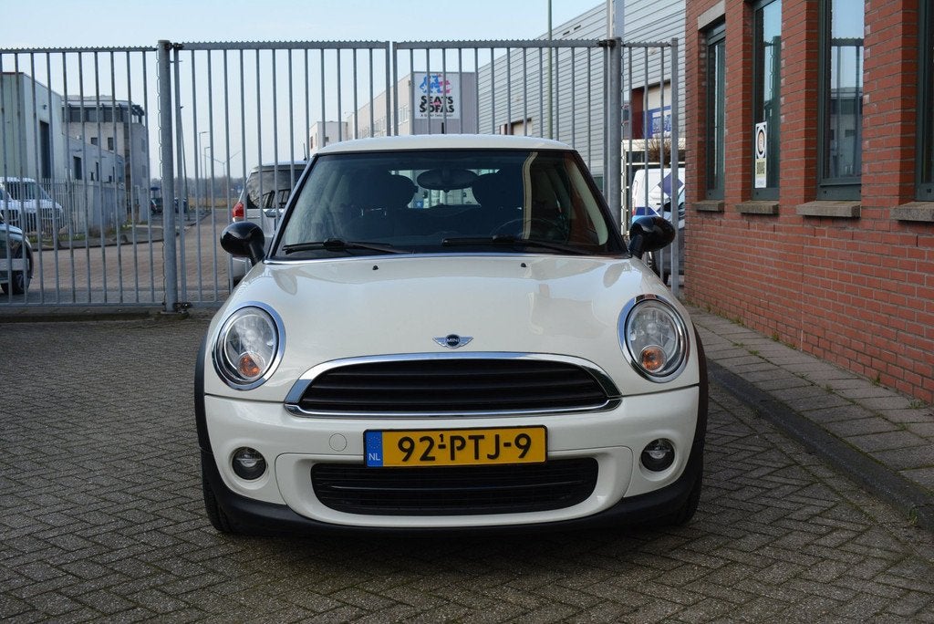 Mini Mini 1.6 One MINIMALIST Business Line NL Auto/ Dealer O, Voorwielaandrijving, Euro 5, Stof, Zwart