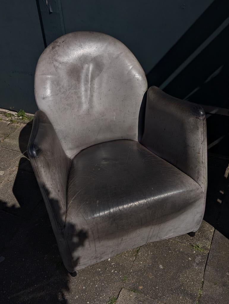 Mooie zwart leren stoel., Ophalen, Gebruikt, 50 tot 75 cm