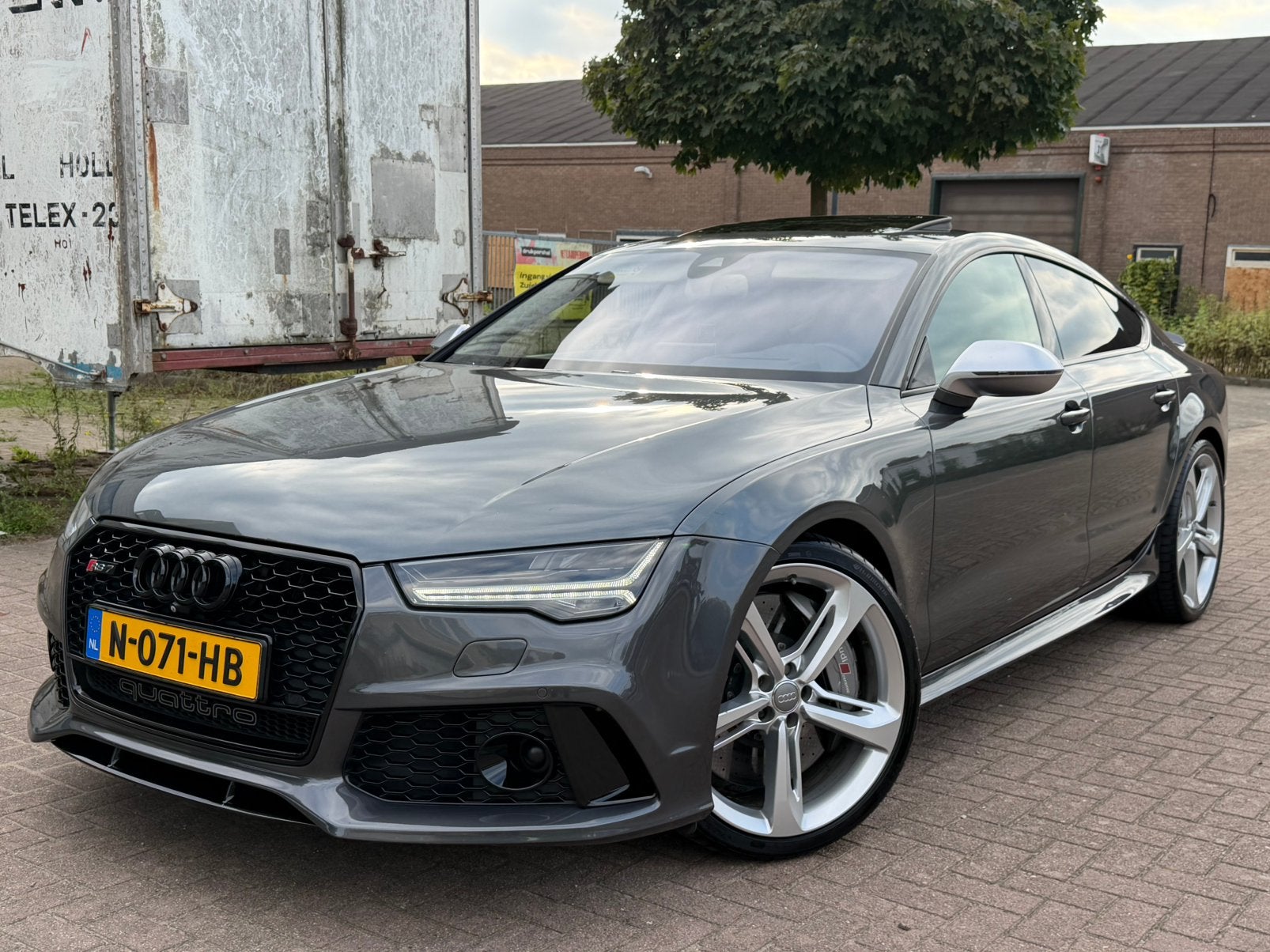 Audi RS7 4.0 Tfsi 412KW Quattro S-tronic 2015 keramisch vol, Auto's, Automaat, Dealer onderhouden, 1905 kg, 4 stoelen