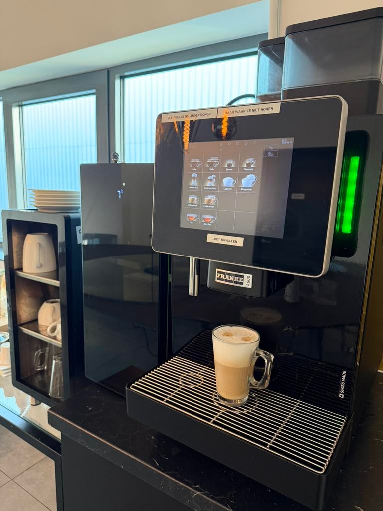 Franke A600 koffiemachine, Gebruikt, 10 kopjes of meer, Koffiemachine, Koffiebonen