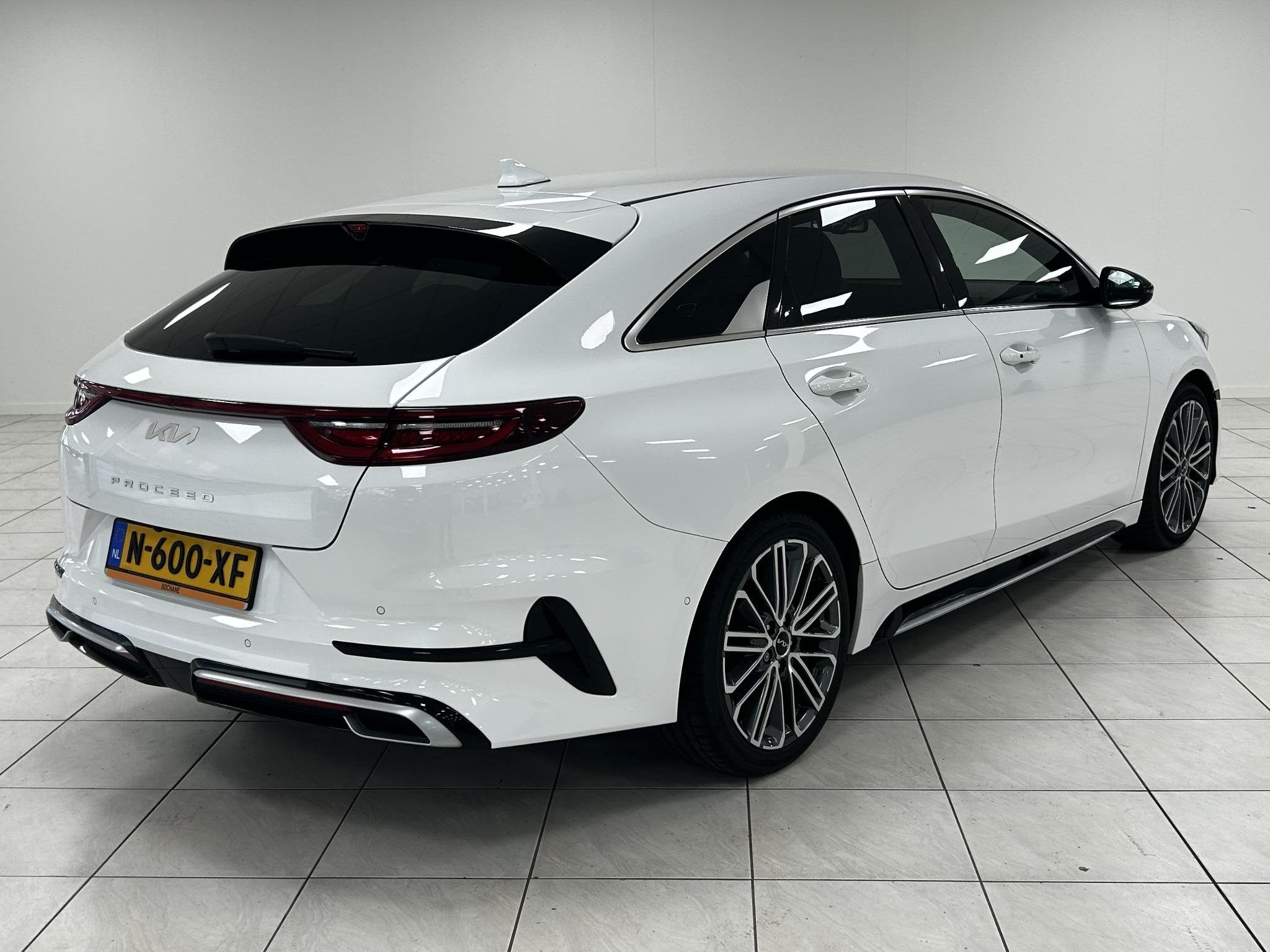 Kia ProCeed 1.5 T-GDi GT-PlusLine NAVIGATIE | ACHTERUITRIJCA, Auto's, 1325 kg, Gebruikt, 4 cilinders, Met garantie (alle)