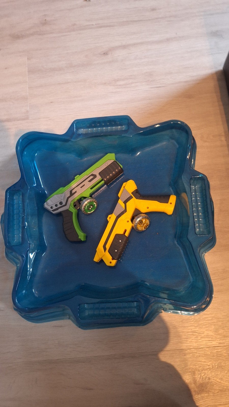 Spinner M.A.D. set met arena en 2 launchers, Ophalen of Verzenden, Zo goed als nieuw, Jongen of Meisje