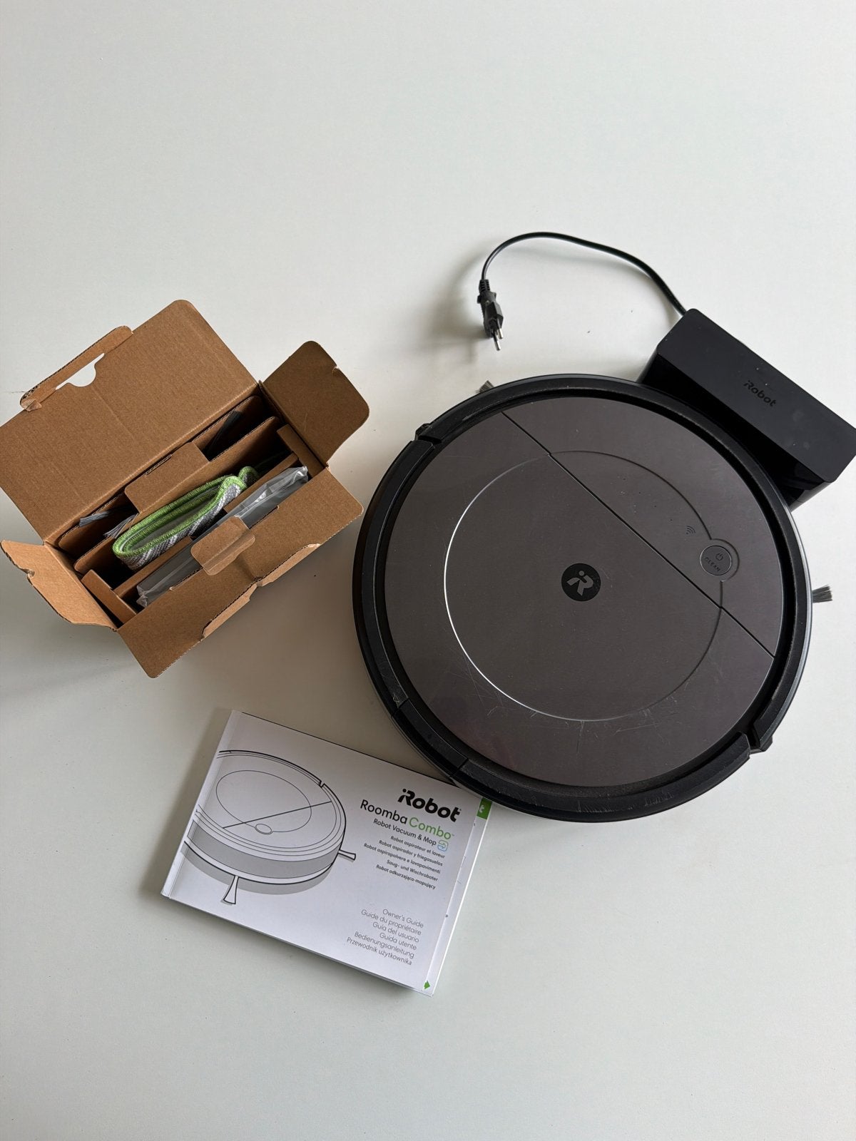 iRobot Roomba Combo Robotstofzuiger en Dweilrobot, IRobot, Dweilfunctie, Ophalen of Verzenden, Zo goed als nieuw