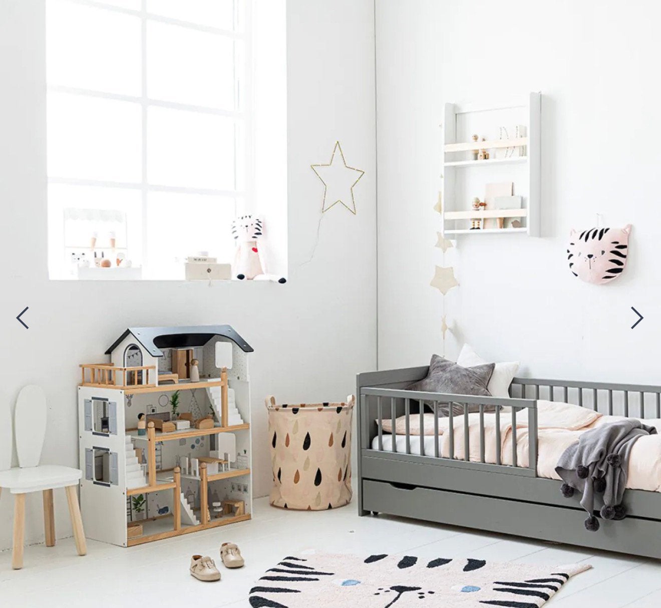 Poppenhuis van Petite Amelie, Ophalen, Zo goed als nieuw, Jongetje of Meisje